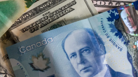 Dólar_canadense_atinge_máxima_de_sete_semanas_antes_do_Banco_do