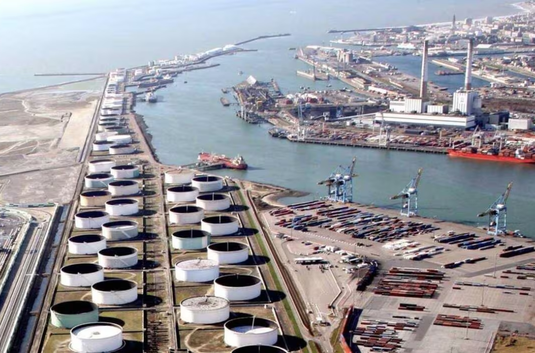 Le_pétrole_brut_bondit_alors_que_le_détroit_d’Ormuz_reste_fermé