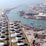 Le_pétrole_brut_bondit_alors_que_le_détroit_d’Ormuz_reste_fermé