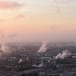 Le_pétrole_évolue_peu_alors_que_le_marché_doute_d’un_accord_rapide