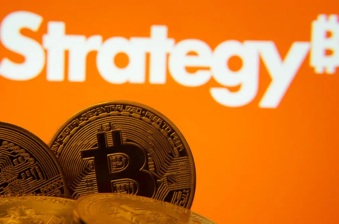 Les_achats_massifs_de_Bitcoin_par_Strategy_ravivent_les_craintes