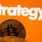 Les_achats_massifs_de_Bitcoin_par_Strategy_ravivent_les_craintes