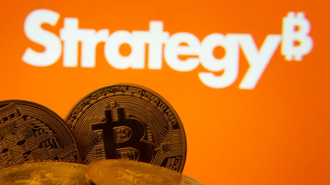 Les_achats_massifs_de_Bitcoin_par_Strategy_ravivent_les_craintes