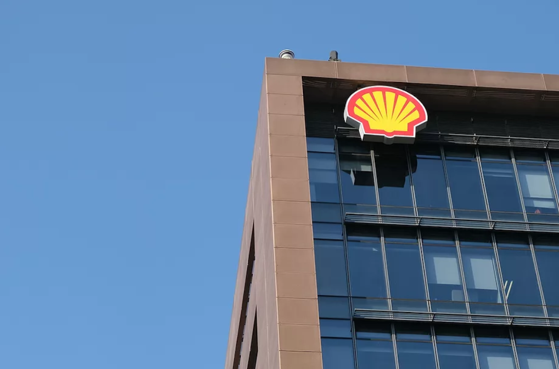 Shell avertit d’une baisse de sa production de gaz après l’impact du conflit au Moyen-Orient sur les volumes qataris
