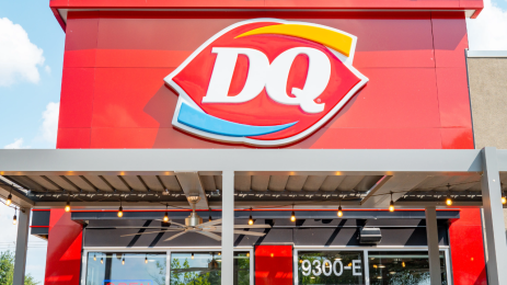 Dairy Queen freine au Moyen-Orient et teste l’IA