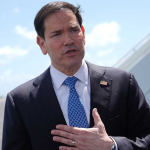 Marco Rubio condamnant l’attaque iranienne contre l’aéroport international du Koweït
