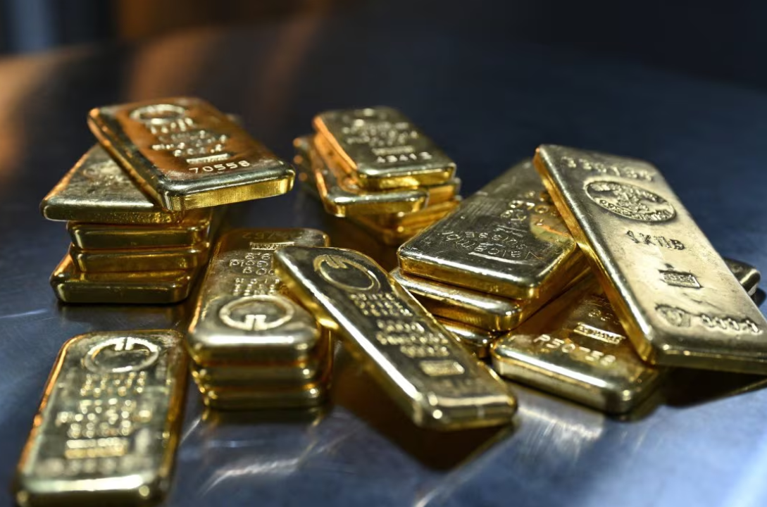 L’or et l’argent stoppent quatre séances de baisse