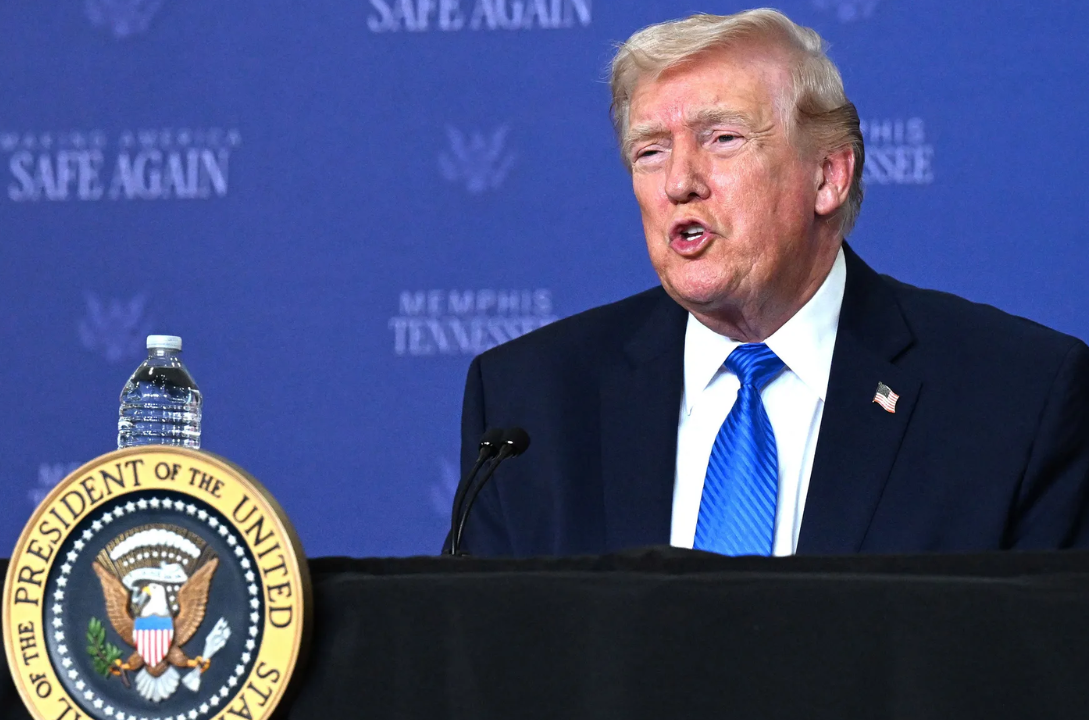 Trump évoque un “changement de régime” en Iran