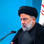 Navires dans le détroit de Hormuz alors que l’Iran renforce son contrôle maritime pendant les funérailles de Khamenei