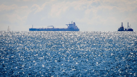 Frappes ukrainiennes contre pétroliers russes et infrastructures énergétiques en mer d’Azov