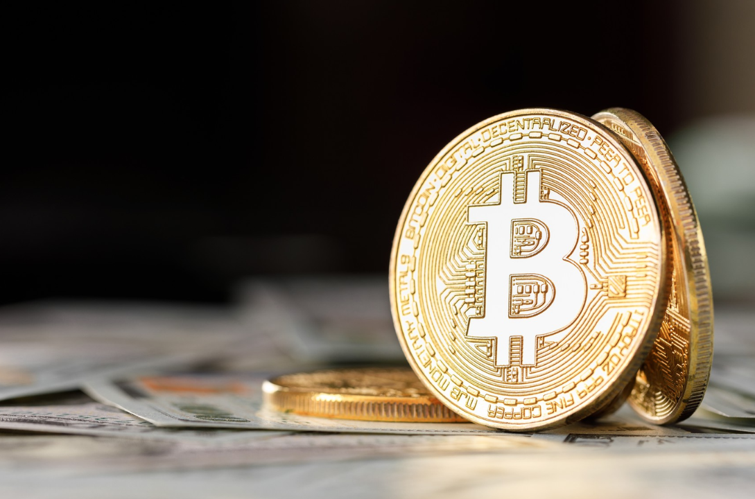 Bitcoin recule vers 85 000 $ tandis que le levier monte